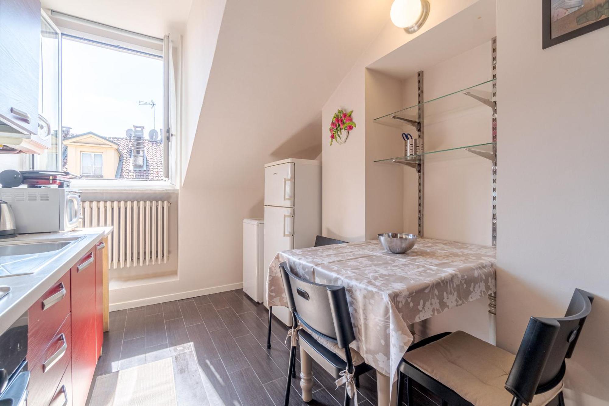 Appartement Casa Valeggio Attic Apt Few Steps From Porta Nuova à Turin Extérieur photo