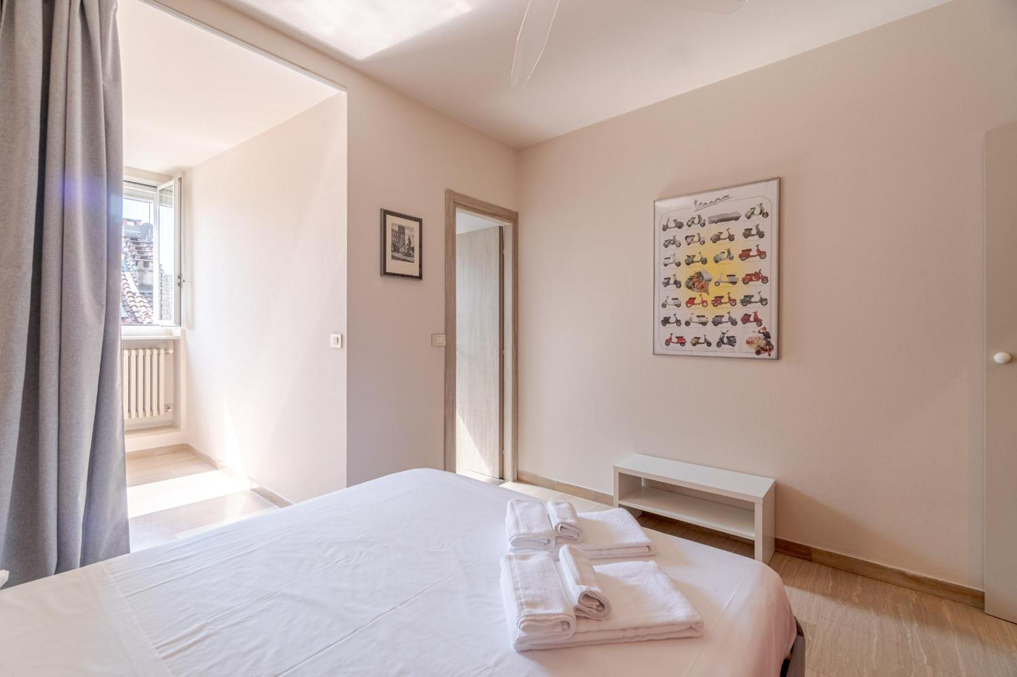 Appartement Casa Valeggio Attic Apt Few Steps From Porta Nuova à Turin Extérieur photo