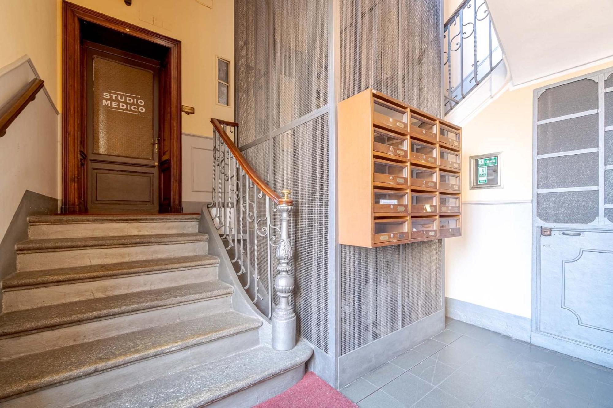 Appartement Casa Valeggio Attic Apt Few Steps From Porta Nuova à Turin Extérieur photo